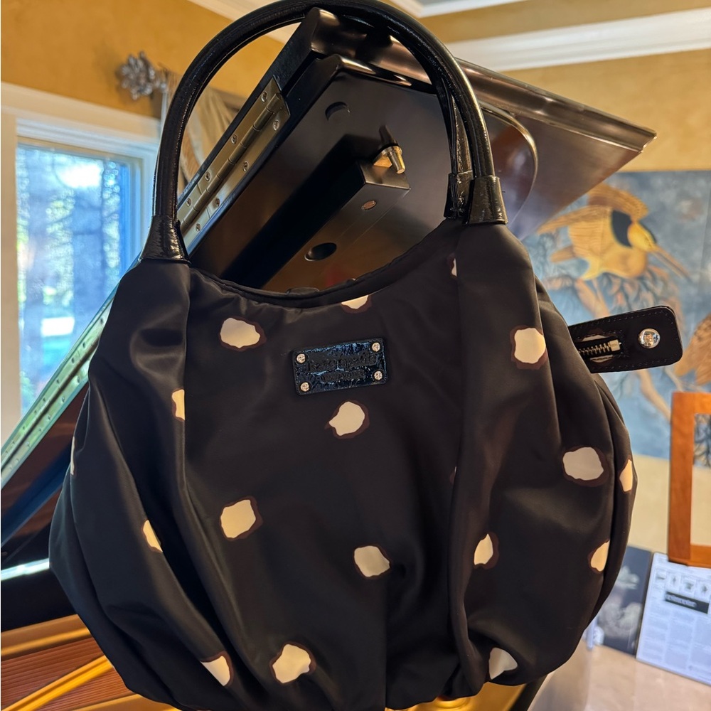 Hand bag